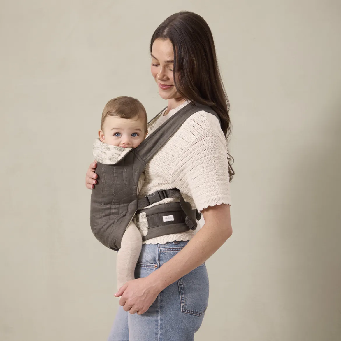 Buckle Carrier