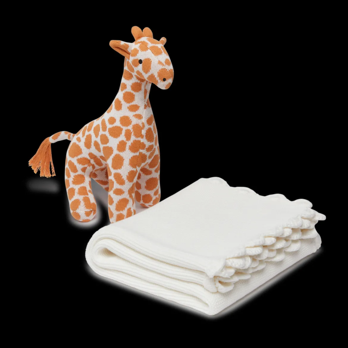 2-Piece Scalloped Blanket Set